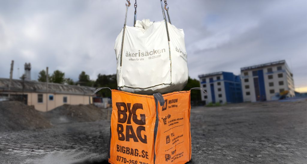 Åkerisäcken åker i BIG BAG-säcken